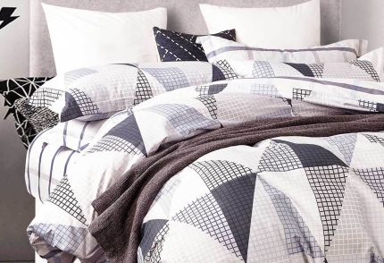 King Size Black White Repeated Triangle Quilt Cover Set(3PCS) - Image 2