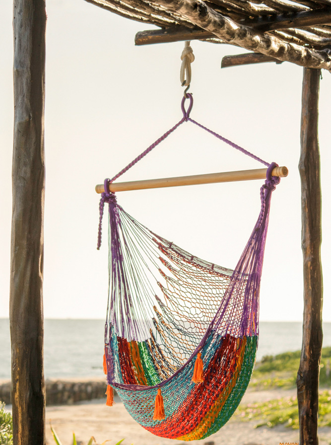 beachy table and chairs