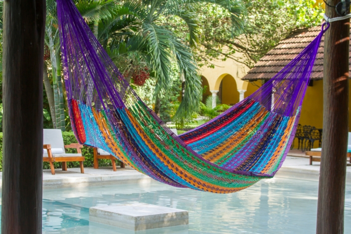 Jumbo Size Outdoor Cotton Hammock in Colorina - Image 2
